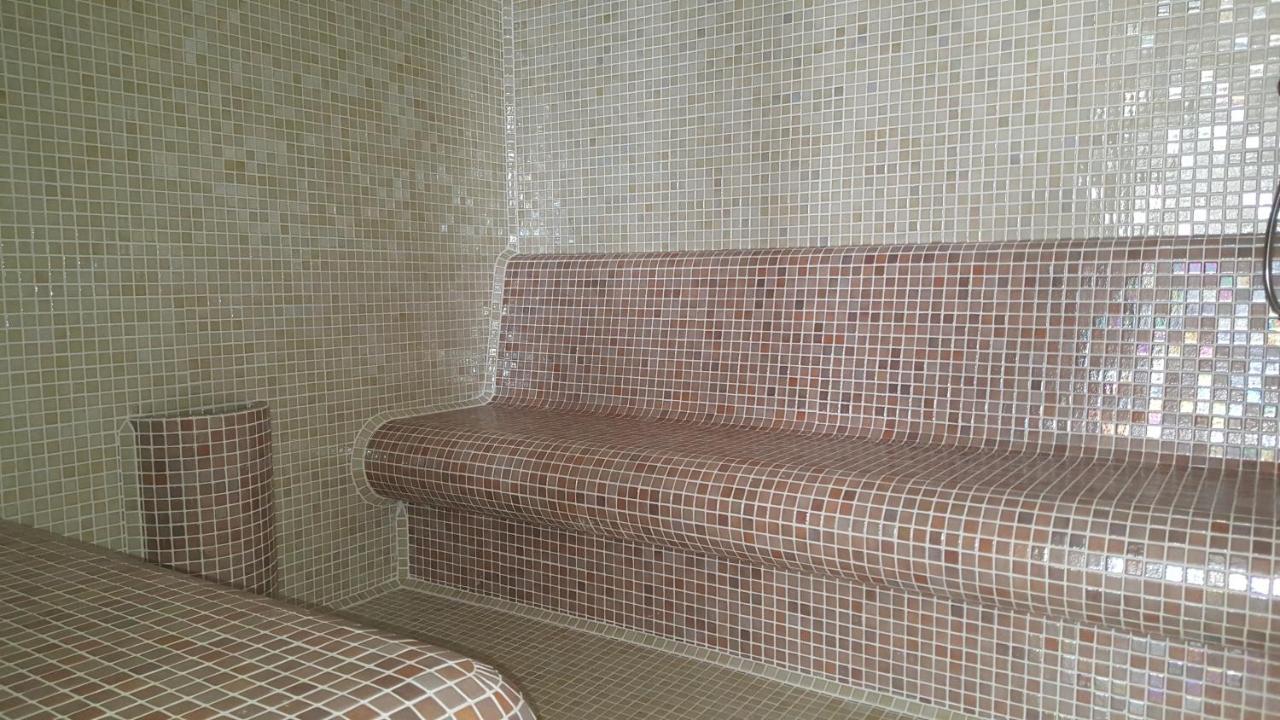 Paris-Lux. Apartment Hajduszoboszlo Luaran gambar